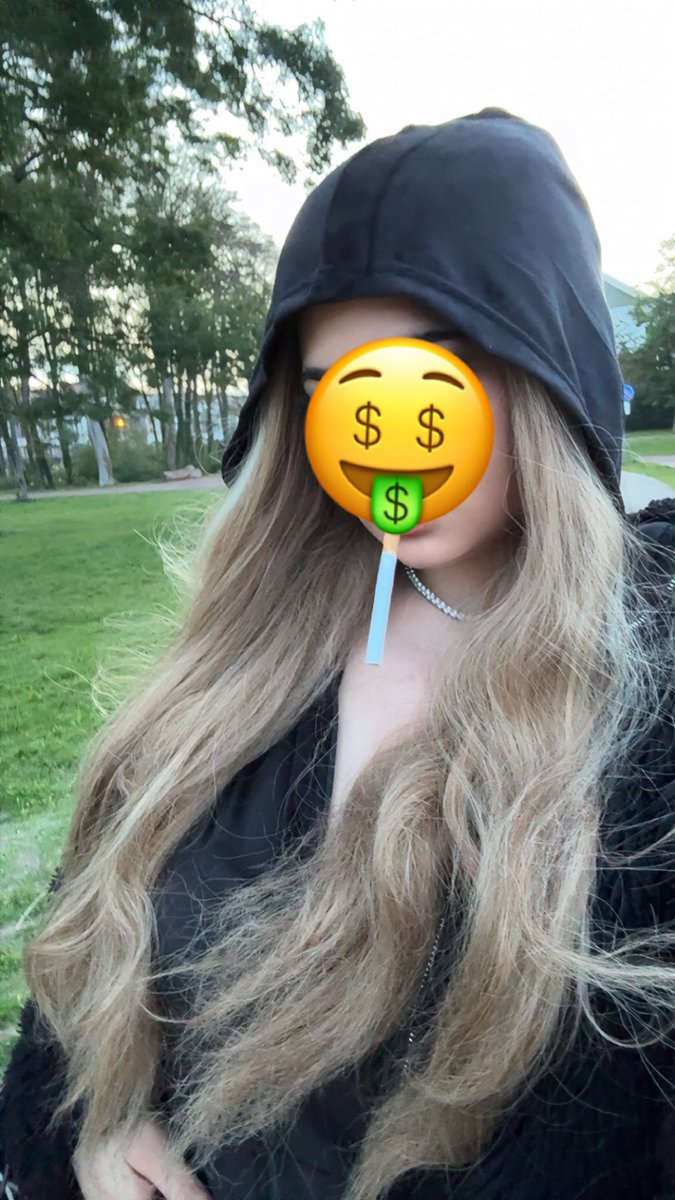 Fndmnlfcwj's tweet photo. #findomnl #femdomnl 
welke loser wilt zijn geld opgerookt zien worden🫵🤏😭 
dm als je durft! https://t.co/5xTxp6yzv4