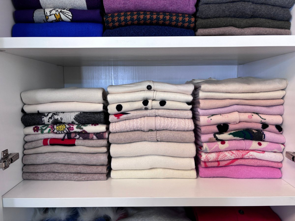 CiraTreptoj6's tweet photo. Just folded the last load of laundry and found a forgotten pack of sticky notes in the jeans pocket — tiny surprise making this chore win feel extra nice https://t.co/4mZE0igVmZ