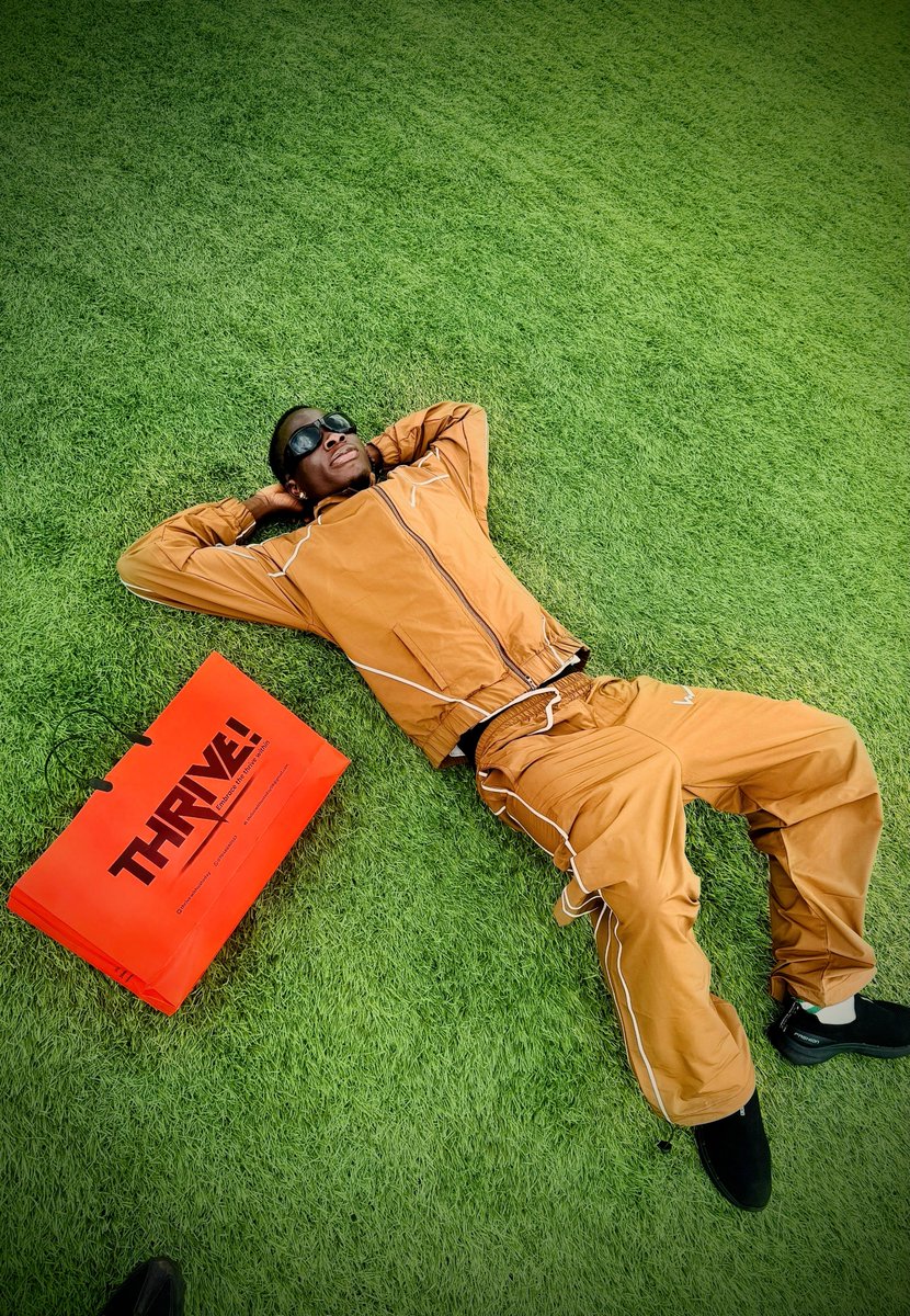 sedan026's tweet photo. 🚨portfolio &amp; catalogue updated — commercial model.

mE x tHrIvE.⬆️🤍
@.choosethrive on tiktok🛍️🏷️ https://t.co/HqcXvh6eFR