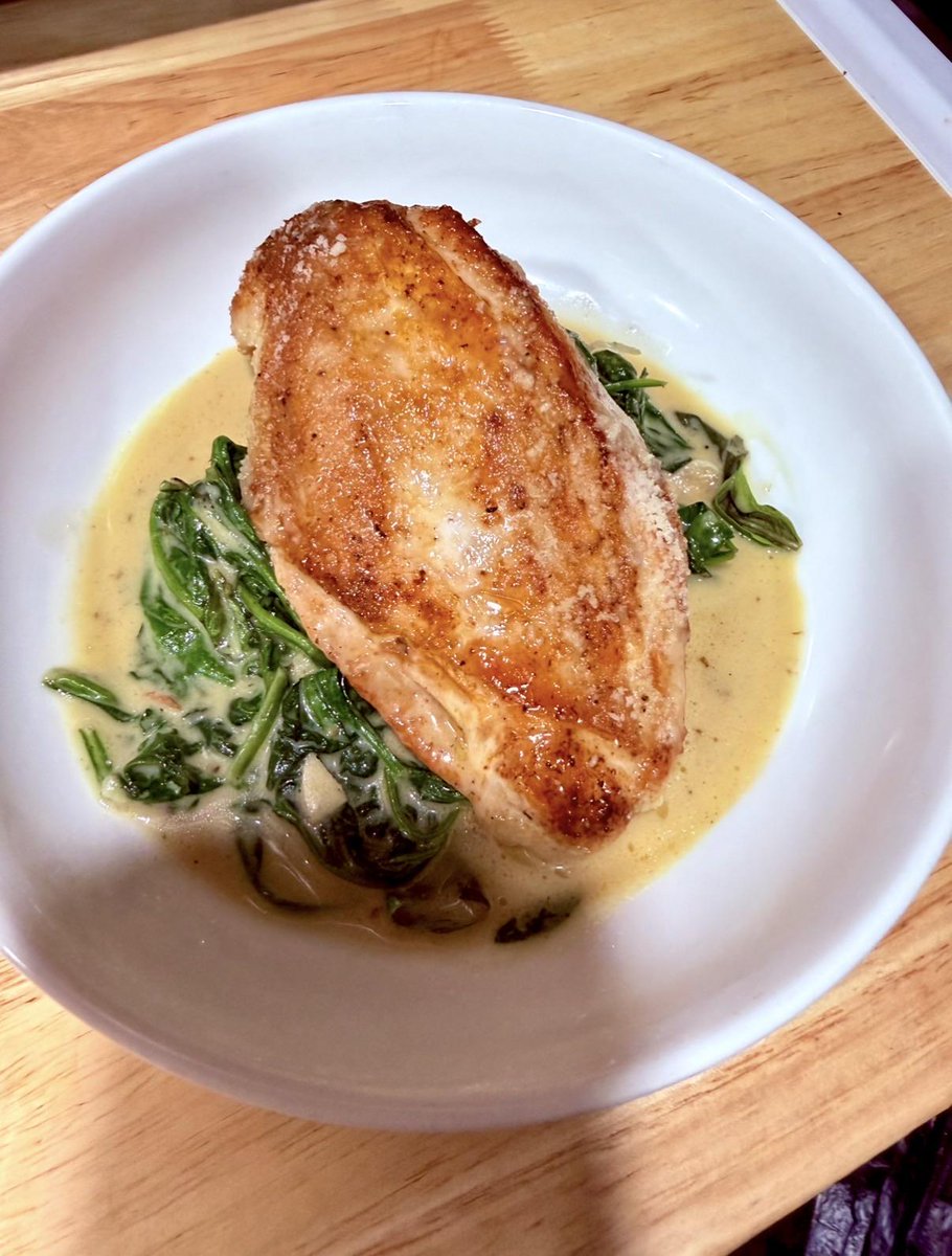 homevsfastfood's tweet photo. [homemade] chicken florentine
#homemadechicken #chickenflorentine #italiancuisine #homecooking #weeknightdinner #homecooking #food #recipes #foodpic #foodie #foodlover #cooking #hungry #goodfood #homecookingvsfastfood https://t.co/kOBrSlVU8o