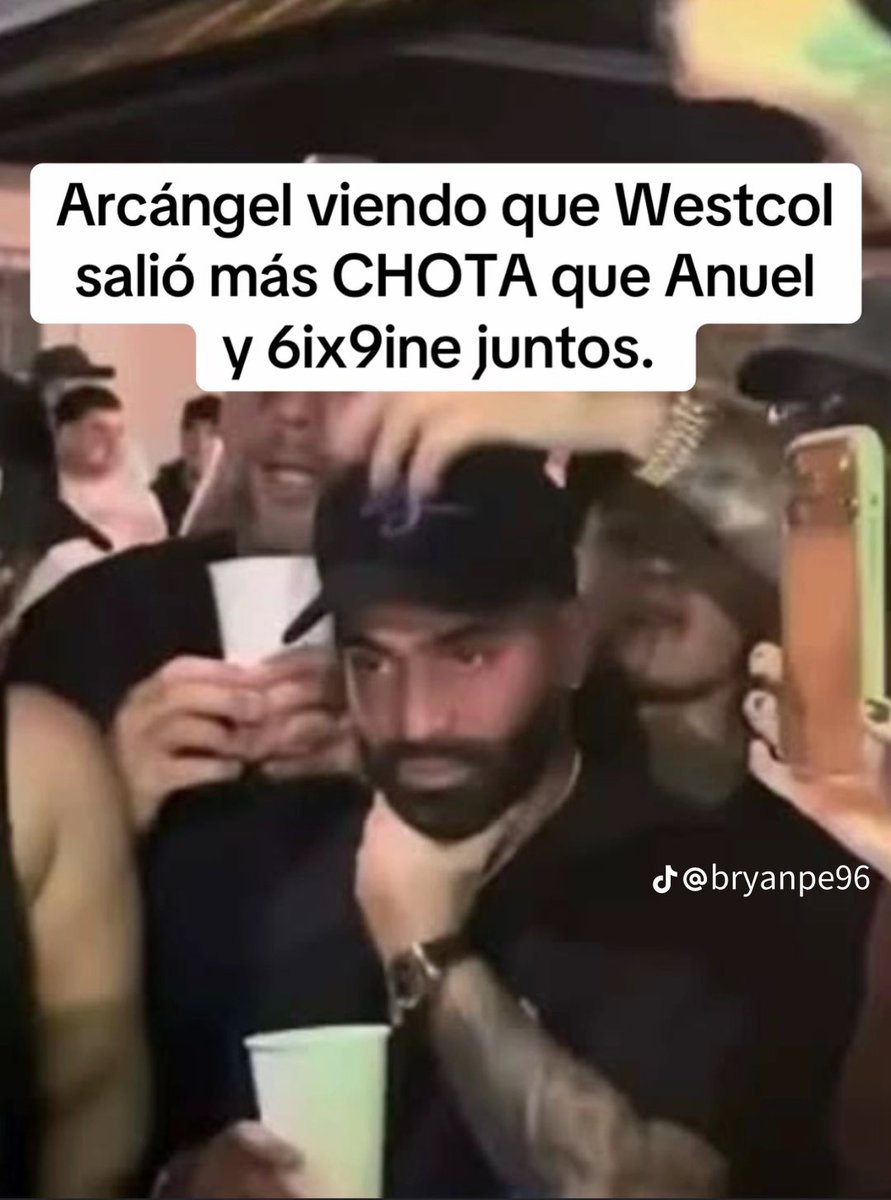 ATanqueo's tweet photo. Que pensaran los artistas al ver q colaborar con Westculo es como colaborar con la fiscalía🤣 creando casos falsos y choteando sin pruebas🤐🤮 https://t.co/4BUZYJRPJe
