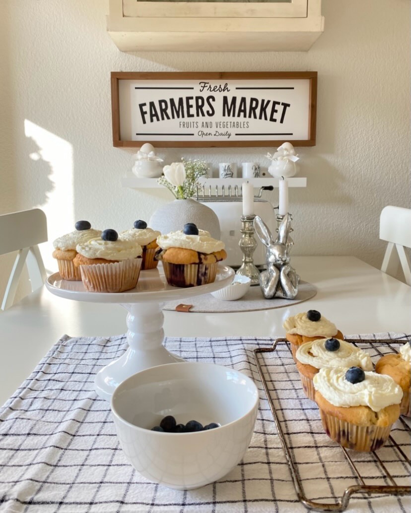JoeannProvent's tweet photo. Hi 🤍

Up and at ’em this morning—I had lots planned. First, I baked blueberry muffins, then prepared Knöpfle for lunch because my boys were coming over again after a long time. In the afternoon, I enjoyed the muffins with tea on the terrace. https://t.co/3AYusDSluu