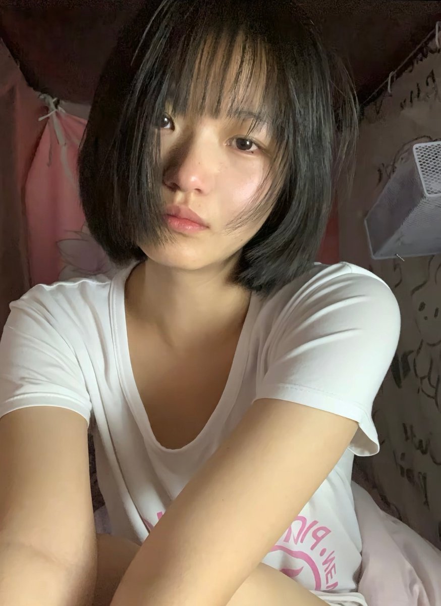 fxpgd45156789's tweet photo. 原生家庭的痛，我思来想去，还是无解，有没有人可以来救救我 https://t.co/xWga4KX5EE