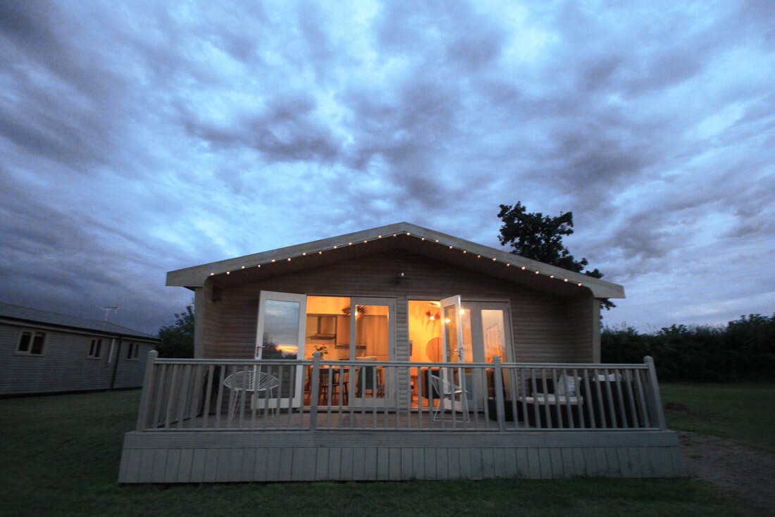 WeAcceptPets's tweet photo. πΏ Surrounded by beautiful countryside & overlooking a tranquil lake, Brook Meadow offers spacious grounds & a wonderfully peaceful setting for guests looking to escape everyday life & reconnect with nature.
Accepts πΆ π
https://t.co/bcN4CDZaVs
#BrookMeadow #CountrysideEscape https://t.co/0C0UJYuoSQ