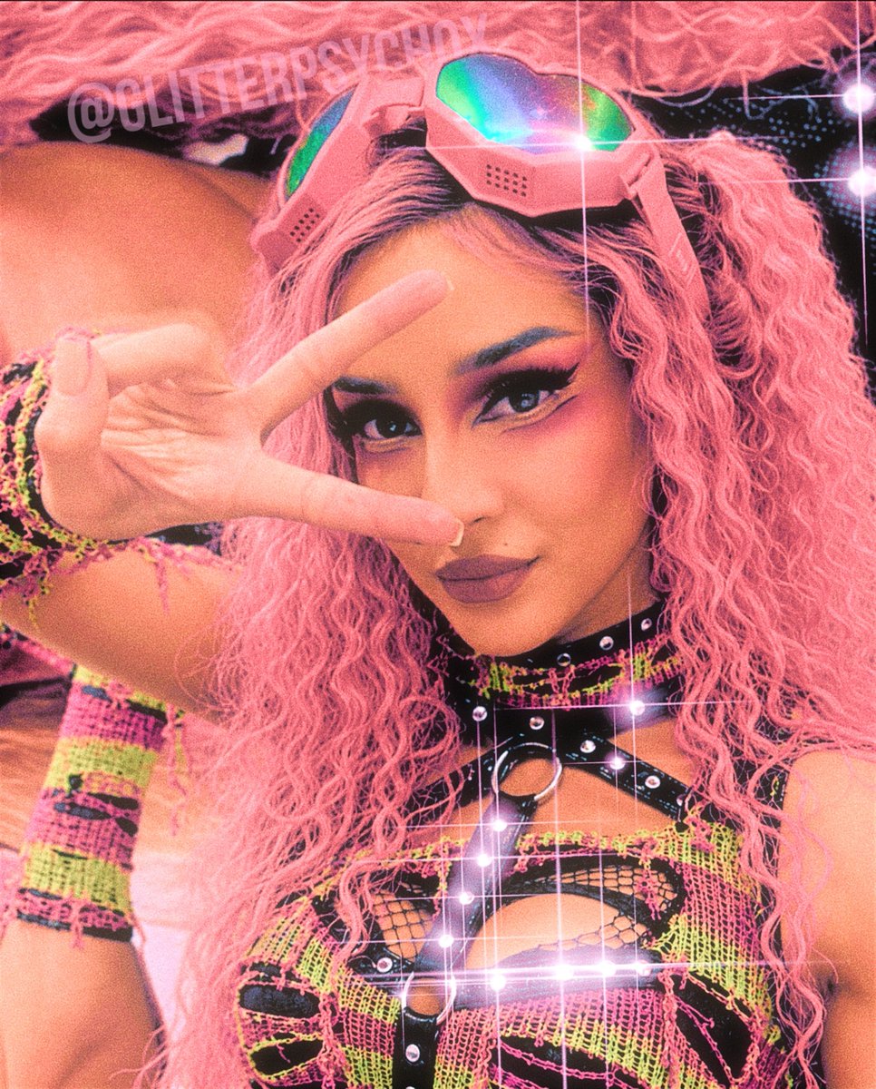 GlitterPsychoX's tweet photo. The True Nightmare on Glitter Street, babes ✨️ #GlitterCodedMayhem #TheCutestLoser #PowahPunkGurls https://t.co/P0bXLxbKaV