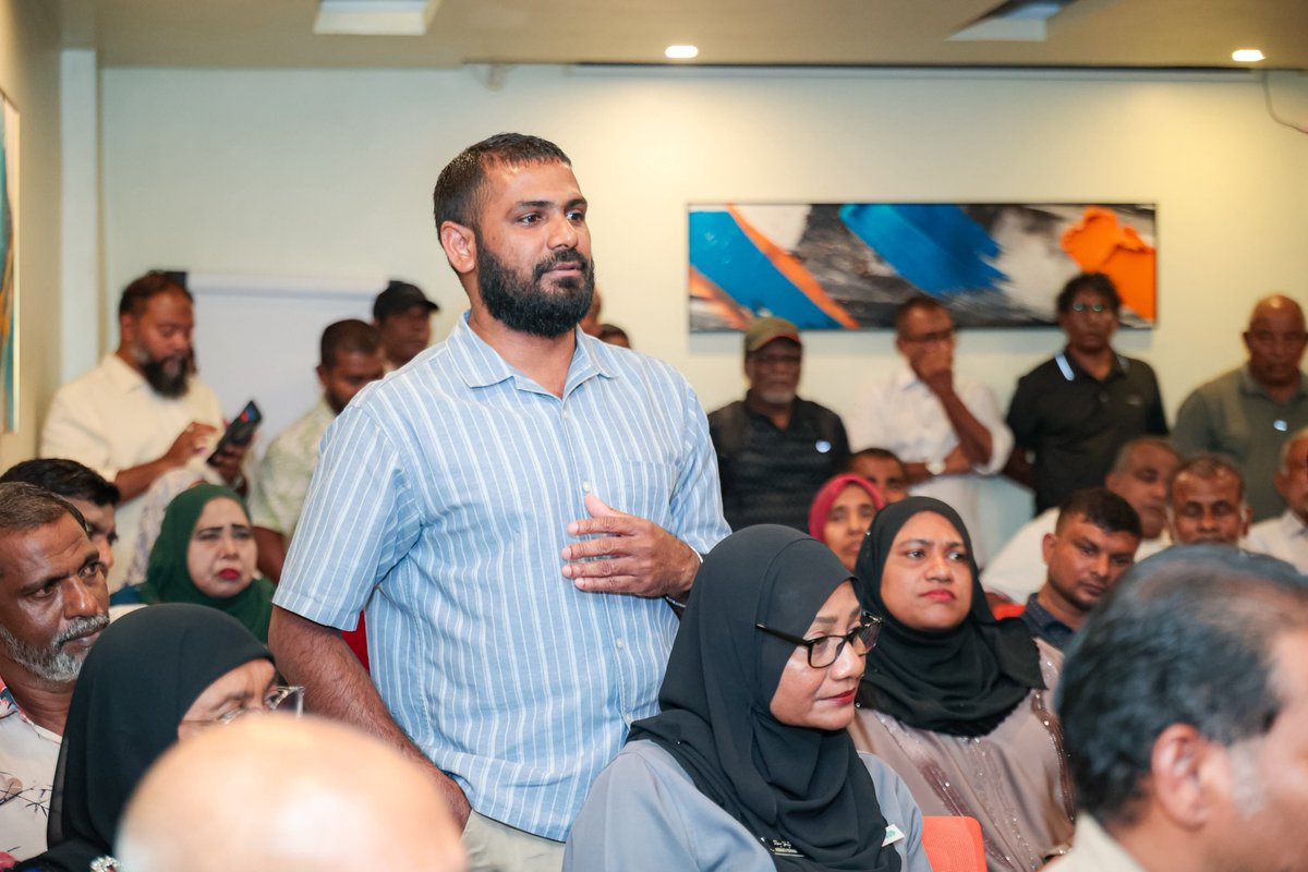 Mohamedfaisalv's tweet photo. Dhivehin ge ummeedhu thakah mi adhu mi vanee kolhufain jahaafa iraadha kureh viyaam alhugandu thibey fuluhunge ummeedhu thakuga kula jassaa dheynan. @abdulla_shahid @aabaareh #FudhutheriDivehiRaajje https://t.co/J9rLHYy8j7
