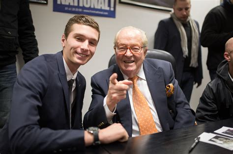 Steve319447's tweet photo. @EricNaulleau Le petit kapo #naulleau comme ses idoles #LePen, #Bardella vraiment une spécialité de soutenir les #antisemites!
Un jour tous ces fafs qui se font complices et soutiens de cette bande de Racailles Neonazis #antisemite,#racistes etc seront jugés par l'Histoire avec un grand H ! https://t.co/OT07NzVuZ5