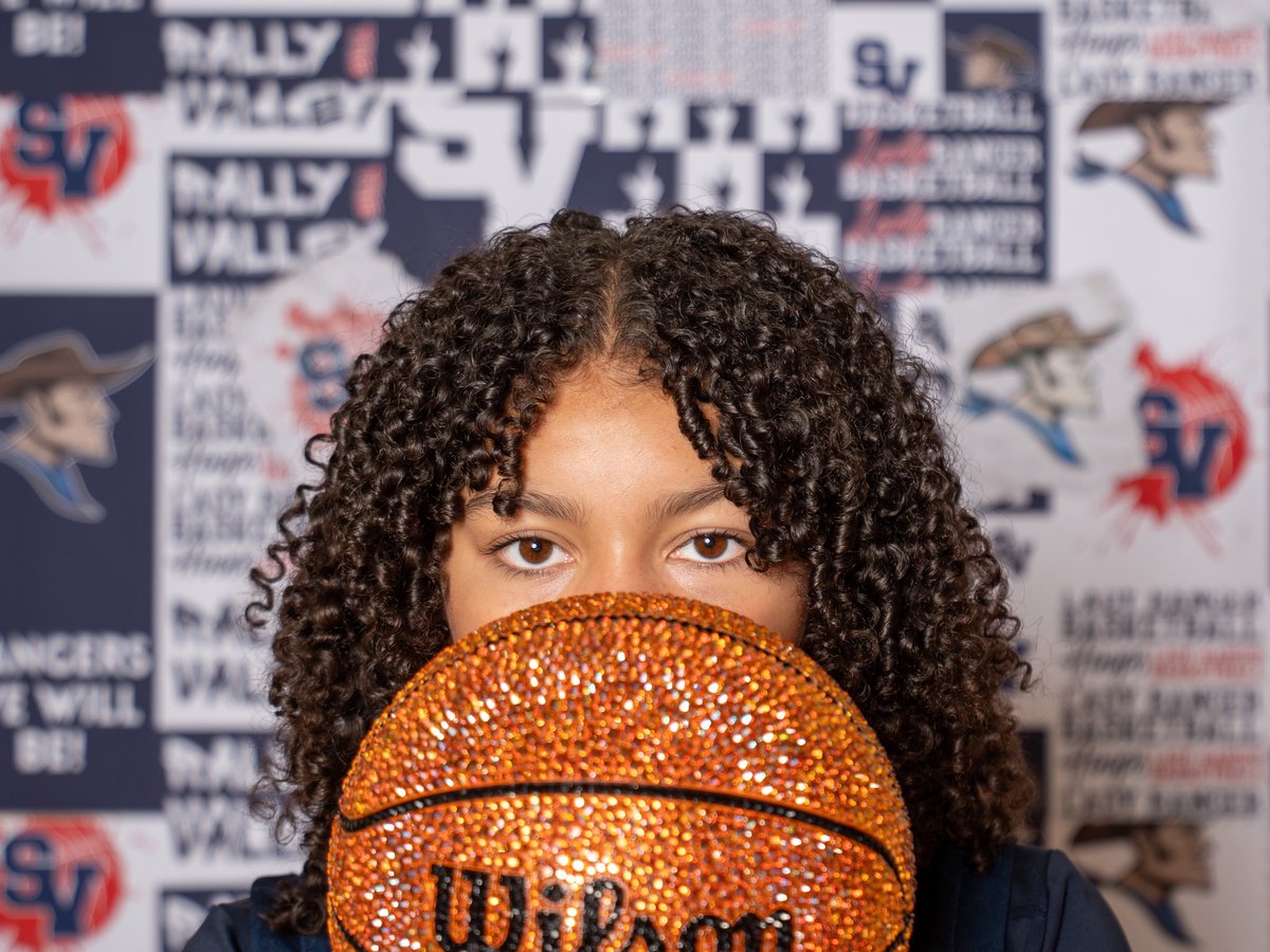 JaylaWhitehurst's tweet photo. The beginning….. season 1

@SV_LadyRangers @SW_Select3SSB 

#girlsbasketball #2030pointguard #basketball #womensports https://t.co/xwJNbh05PZ