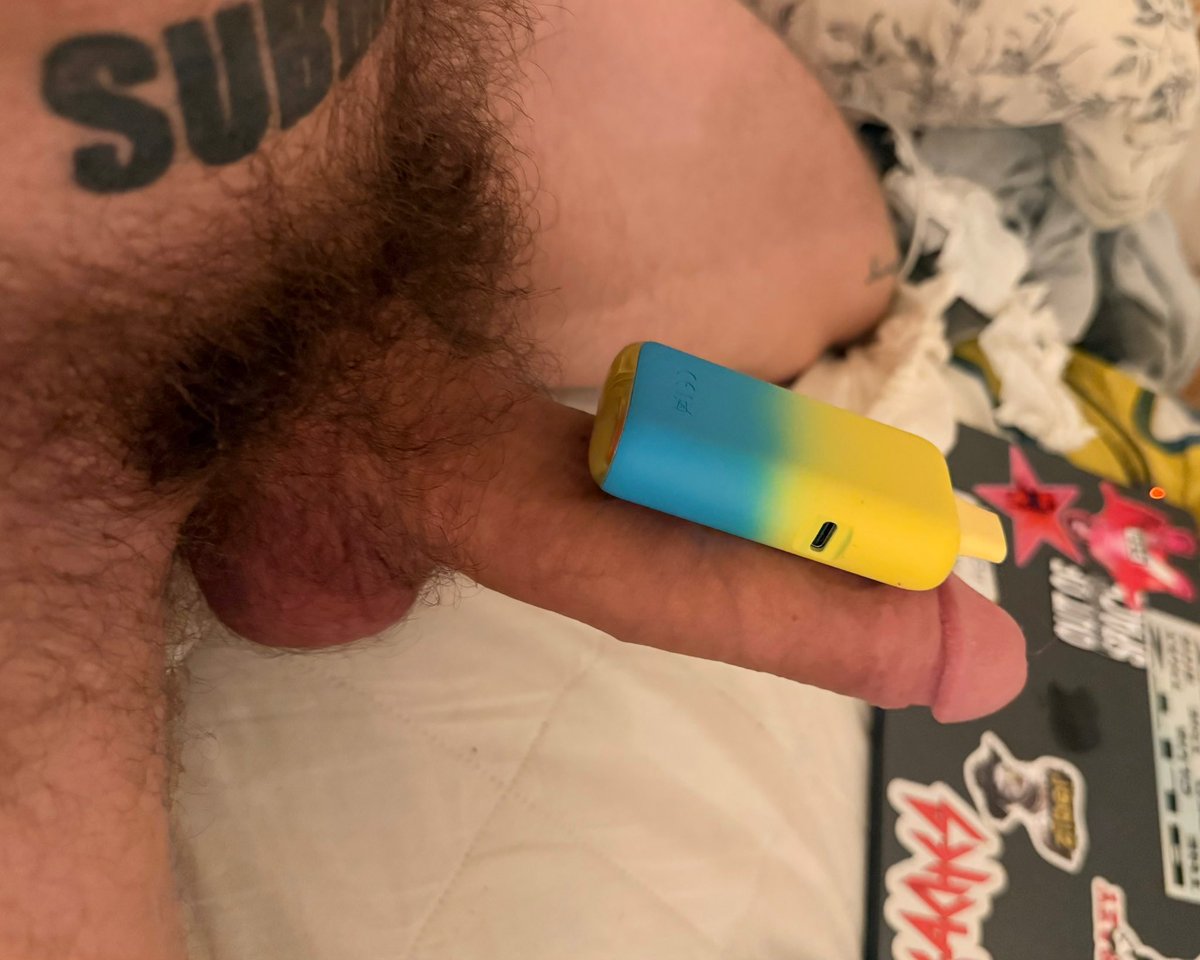 hackneyprick's tweet photo. Found your vape bro 😅 https://t.co/SNZQGDspdr