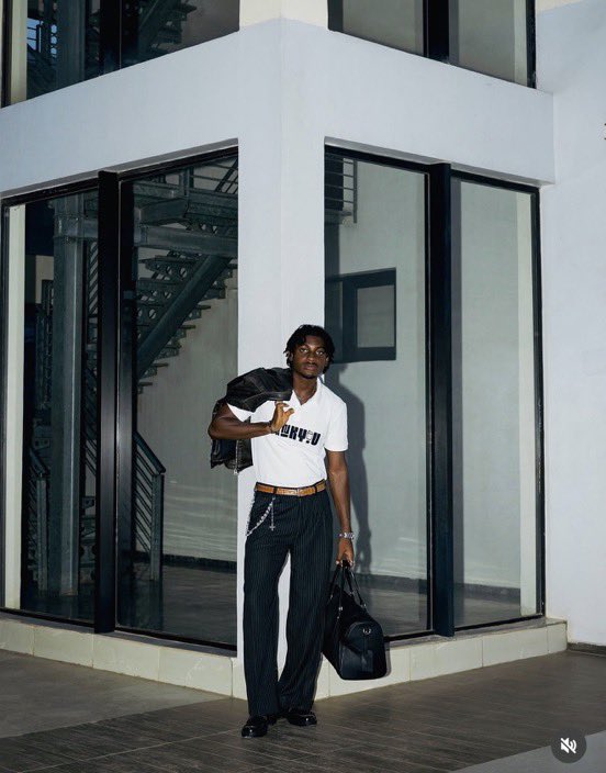 Phina_Perfect's tweet photo. Oyin told us that when she had her fight with Bluethopia, Biggie called her to the diary room to advise her not to touch blue that blue is trying to make her react 

Keivo went to the diary room yet Biggie couldn’t lay his words of advice to Keivo, who is angry at least his replies would have calmed Keivo down a bit or even sent a ninja 🥷 to follow Keivo 

Tram went to the diary and a ninja was sent for him😂😂😂👏🏼 We see the bias and pattern! You all protect who you want. Keivo you will be fine for sure 💯💜 Just don't touch my boys betpawa wins 😂🙏@BBNaija 
#BBNaija