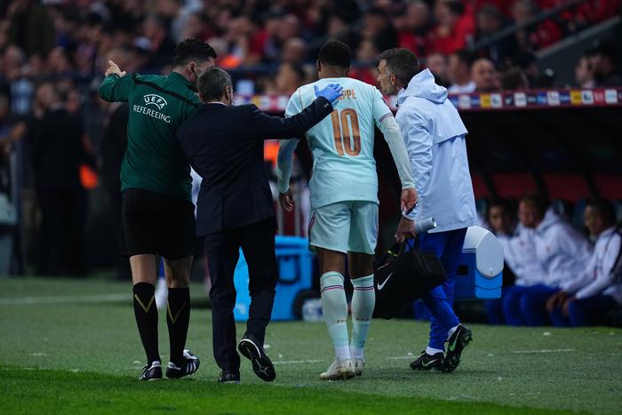 phaneendra60086's tweet photo. How International Duties Are Decimating Football's Biggest Superstars.
Full Story :
https://t.co/A4h6Lh9gBc
#InternationalBreak #UEFA #FIFA #FINBEL #BELFRA #TURITA #UEFA_Nations_League #NationsLeague #CZEENG #ESPCRO #SCOSUI #SVNMKD #UWCL #CAF #CONCACAF https://t.co/nLiYTp2Vwf