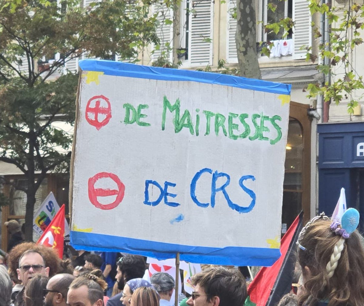 L_Wcrdt's tweet photo. “+ de maîtresses - de CRS ”

Paris, 29 septembre 2026. https://t.co/L9IUKfEHkk