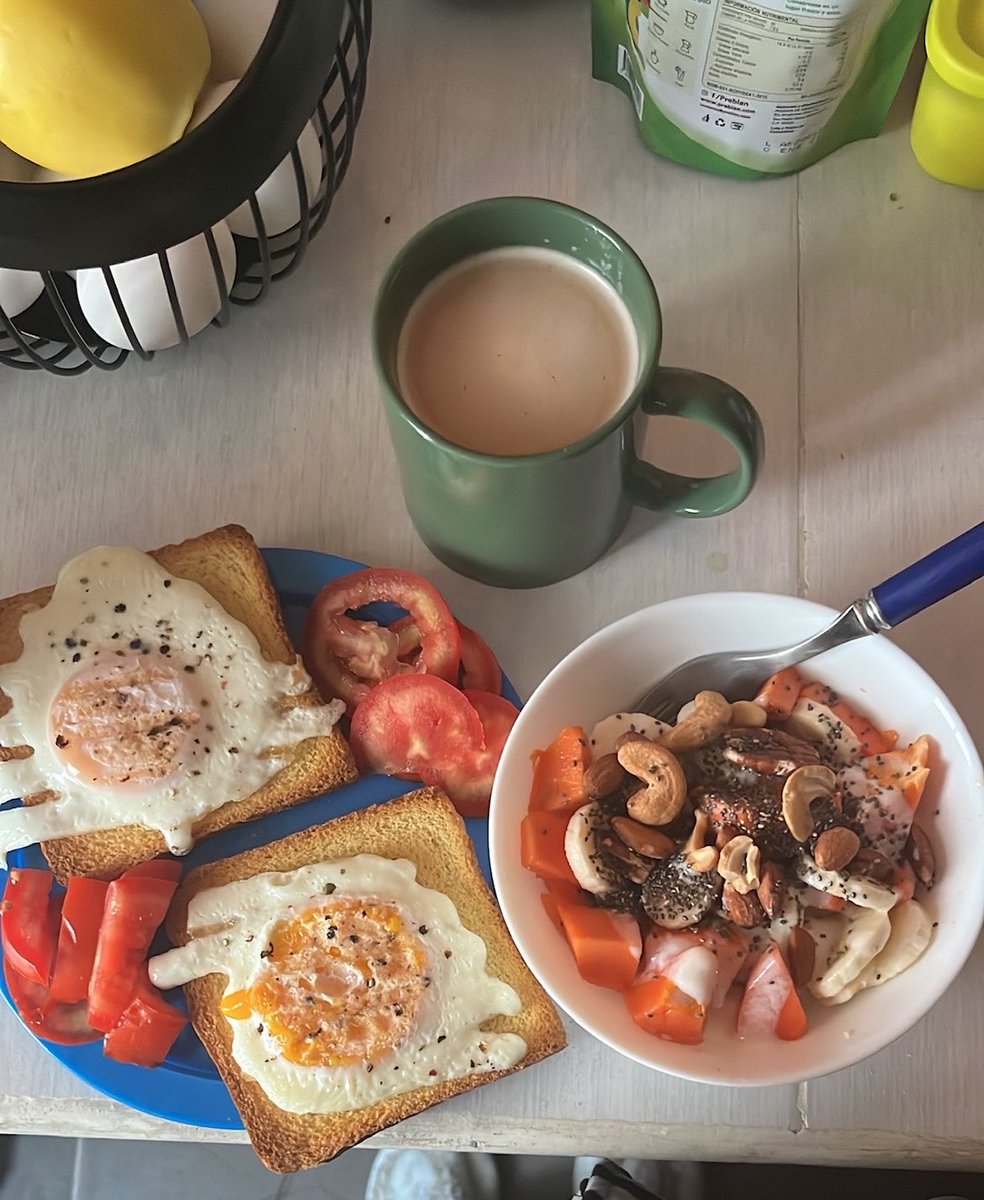 Zaibarher's tweet photo. Mi persona favorita soy yo cuando me preparo de desayunar. https://t.co/1DZXQlxvrj