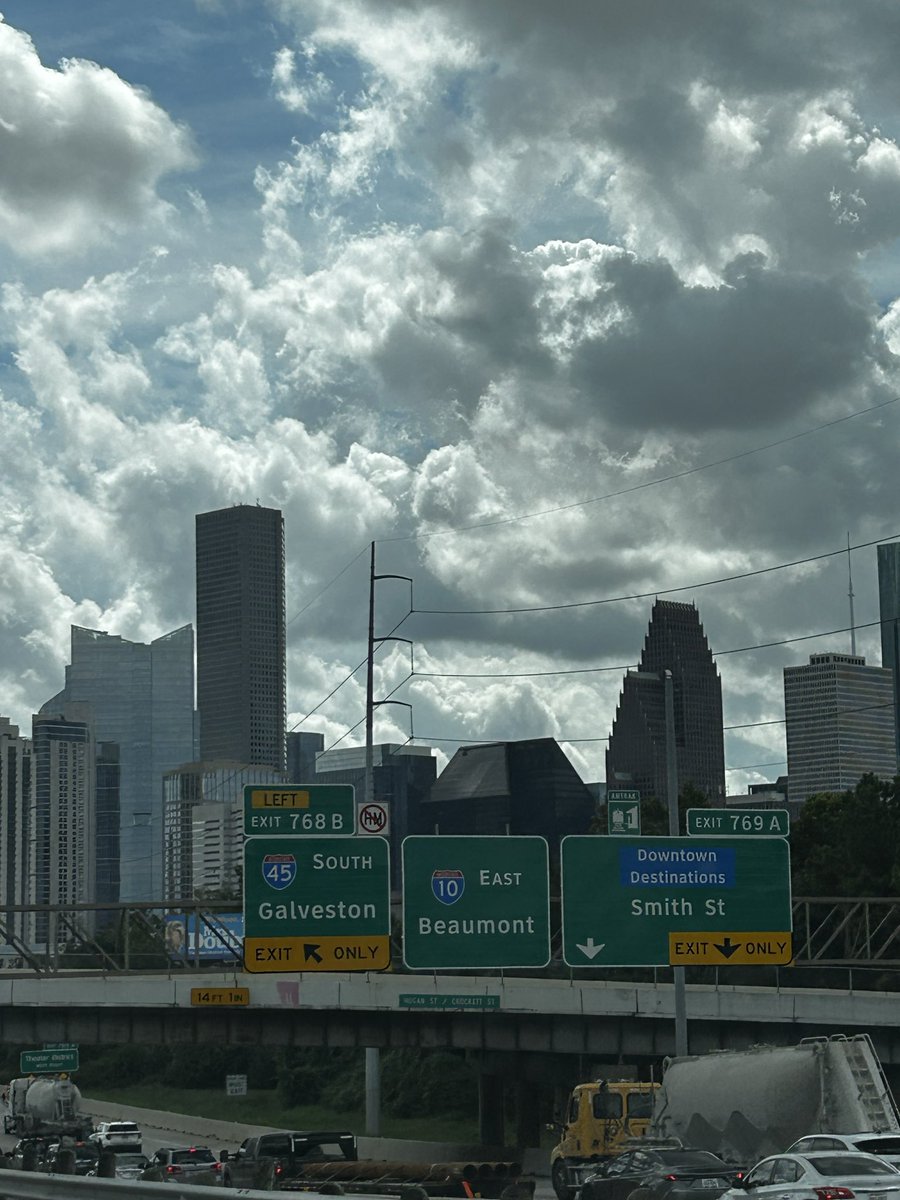 Diegonkku's tweet photo. Who need dick in the city??? #htx #htxfreaks https://t.co/n1Kl06FFln