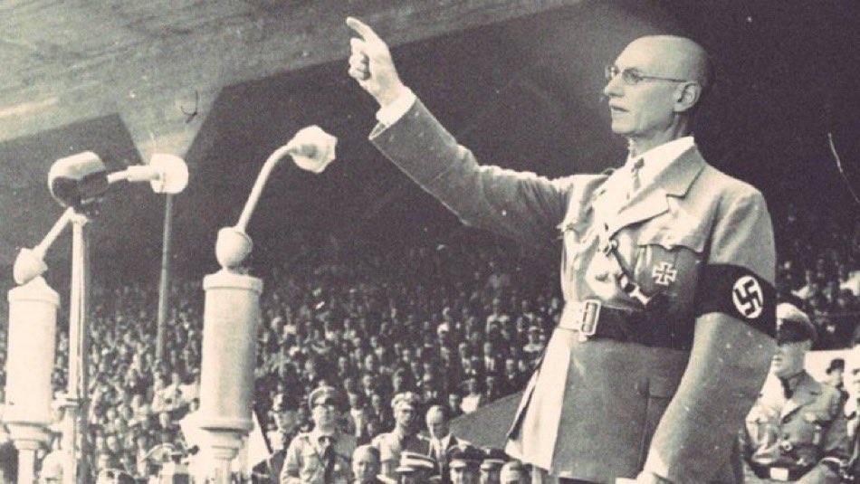 ReggiSaxx's tweet photo. white leftist when black people ask for self determination after hundreds of years of slavery and subjugations https://t.co/hJLtPmWH8d