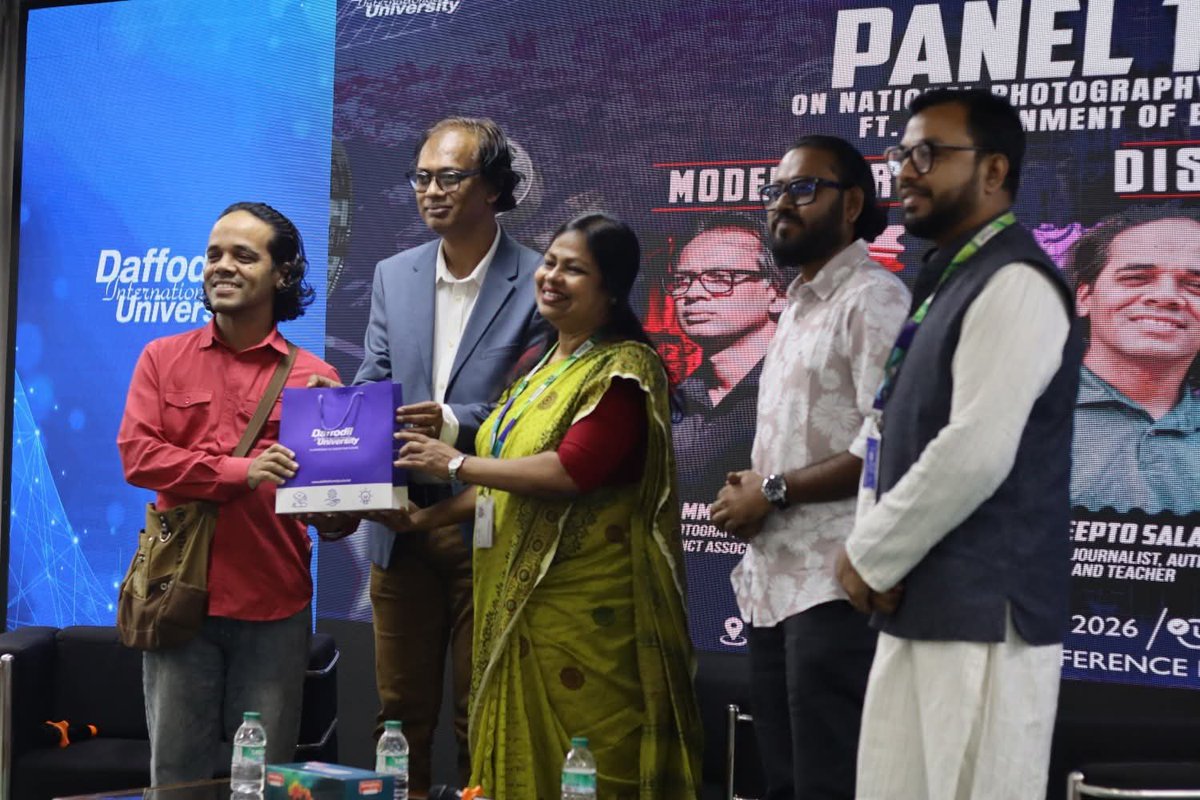 SBOnAirBD's tweet photo. 🕸️Day 1: Celebrating Creativity, Photography &amp; Media at JMC Media Buzz 2026

@MoJoJamil #jmconlinemojo #photography #Media #jmcmediabuzz https://t.co/gWuImRBZ7i