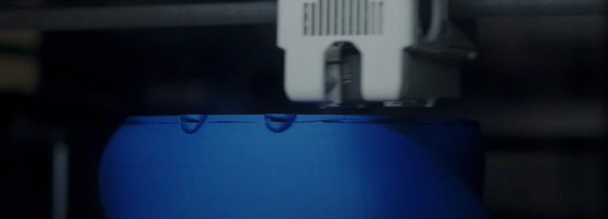 allefschmidt's tweet photo. alguem mais falou disso? no vídeo promo do dots a open ia mostrou uma impressora 3d imprimindo o mascote deles, mas dá pra ver uma GRANDE falha de impressao nas camadas, tipo grande mesmo kkkkkkkk https://t.co/D3xq5T55cP