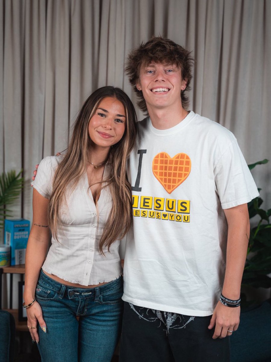 1brycecrawford's tweet photo. 🚨Sophie Rain Podcast Interview🚨
-
Today’s podcast episode is with OnlyF*ns Model, Sophie Rain! Sophie and I sit down to talk about her Christian upbringing, if she thinks her career path is honoring God, and her current relationship with Jesus! https://t.co/YvdOVjcrAx