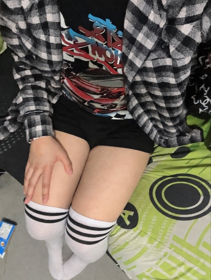 Juliet_art01's tweet photo. Casual fit check today! 🖤🤍✨ https://t.co/0CIWZU8TMT