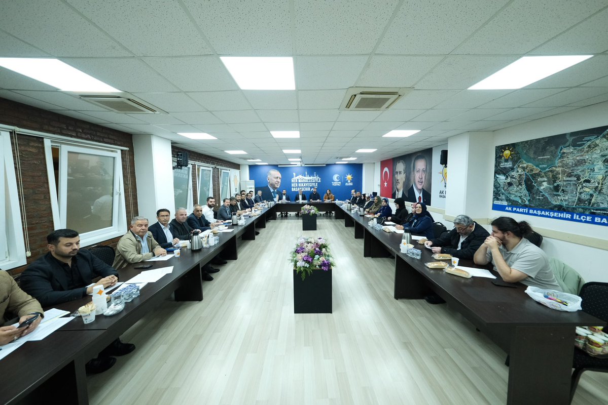 abalin's tweet photo. İl Koordinatörümüz Sn. Abdulsamet Aydın’ın katılımıyla haftalık olağan Yönetim Kurulu Toplantımızı, ardından da Yürütme Kurulu toplantımızı gerçekleştirdik.

Başakşehir’imiz için çalışmalarımızı, hedeflerimizi ve önümüzdeki dönemin yol haritasını istişare ettik.

Birlik, beraberlik ve güçlü ve yakın teşkilat anlayışıyla, Cumhurbaşkanımız, AK Parti Genel Başkanımız Sayın Recep Tayyip Erdoğan'ın izinde, çalışmalarımıza kararlılıkla devam ediyoruz. 
@abdulsametaydn