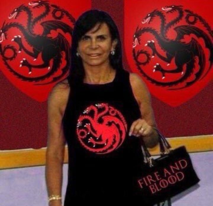 juegoofthrones's tweet photo. yo el 1 de junio de 2029 en el cine haciendo la fila para ver la conquista de aegon https://t.co/oPodDilyGL