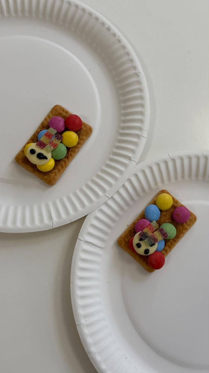 OasisAspinal's tweet photo. Our Big Cooks have had a great time making caterpillar biscuits tonight! https://t.co/QUMbdfGny0