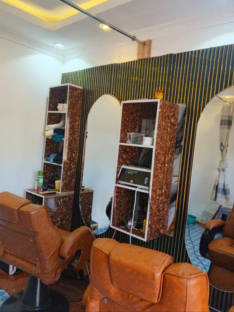 _Ja_mtito's tweet photo. Tweep ako Embu Ugweri kuja Fade master barbershop nilipe cut https://t.co/F4Oe8TUyAn