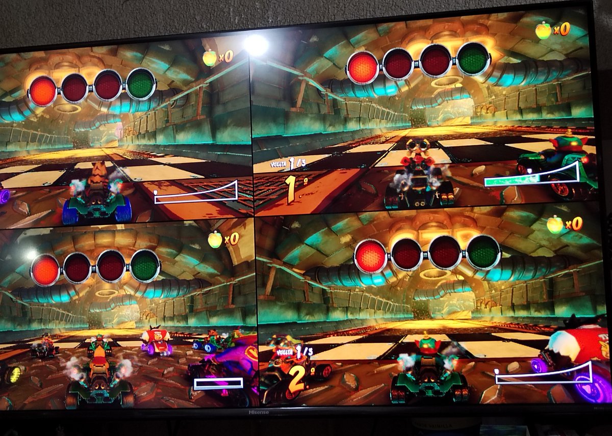 carlosfma05's tweet photo. Playing CTR Nitro Fueled yesterday with my family ✨🥭🌪️#Crash30 https://t.co/YfByLPQA5v