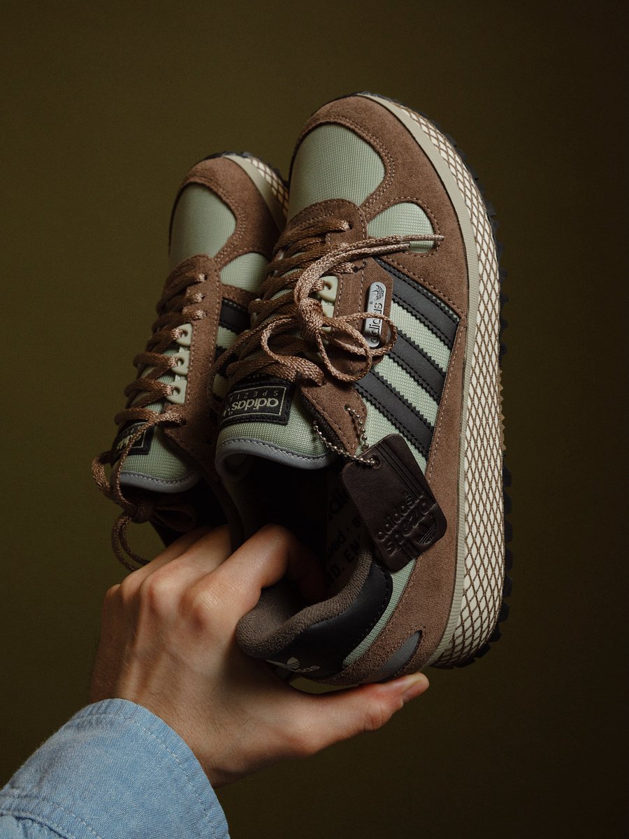 sneakersfandom's tweet photo. https://t.co/JLP8kjJD35