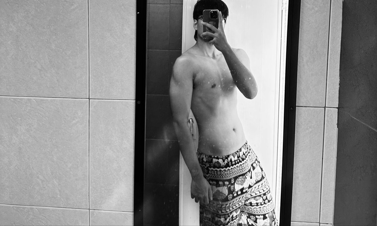 phatparanoid's tweet photo. droptop https://t.co/XyNB16YNmI