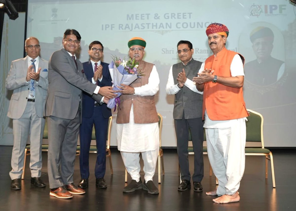 cgidubai's tweet photo. Shri Arjun Ram Meghwal, MoS (IC) for Law & Justice addressed a community event, organised by @cgidubai in collaboration with @IPF_uae, during his visit to Dubai.

During his interaction, Honourable Minister expressed gratitude for the contribution of the diaspora in strengthening 🇮🇳🇦🇪 ties. Discussions were also held on enhancing community engagement and welfare of the Indian diaspora.