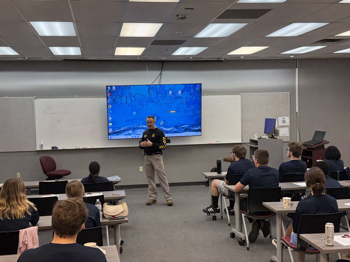 DEASTLOUISDiv's tweet photo. We're excited to share that DEA St. Louis, through Operation Engage, teamed up with @StLouisCoPAL1 to host the 2026 Teen Leadership Academy! Over 70 amazing middle and high school students from all across St. Louis County and City joined us for a full day of learning and fun. Thank you to everyone who participated and made it a special event! Attendees gained valuable insights in leadership, application and interviewing skills, social media safety, anti-bullying, and drug education and prevention. We're already looking forward to next year and can't wait to see you there! @DEAHQ @STLCC @MeganMeierFndn @stlcountypd @TheJusticeDept