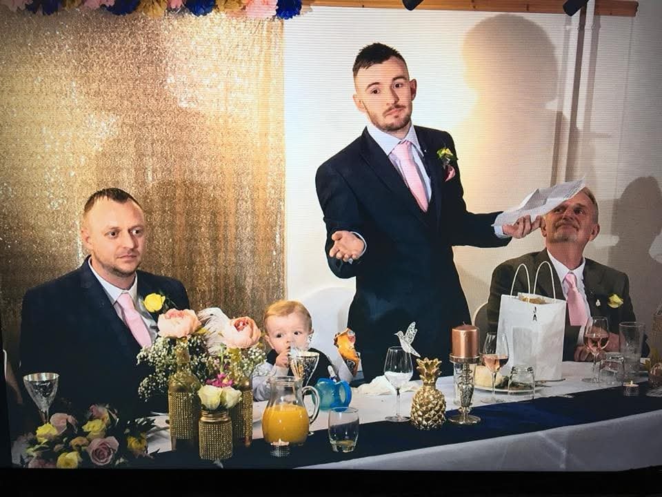 MrFord89's tweet photo. Cant believe its been 9 years since the last wedding I attended 🤣🤣 mid best man speech. Can some one invite me to a wedding please as I like wearing a suit once in a while. #wedding #bestman https://t.co/QmWvpYocYS