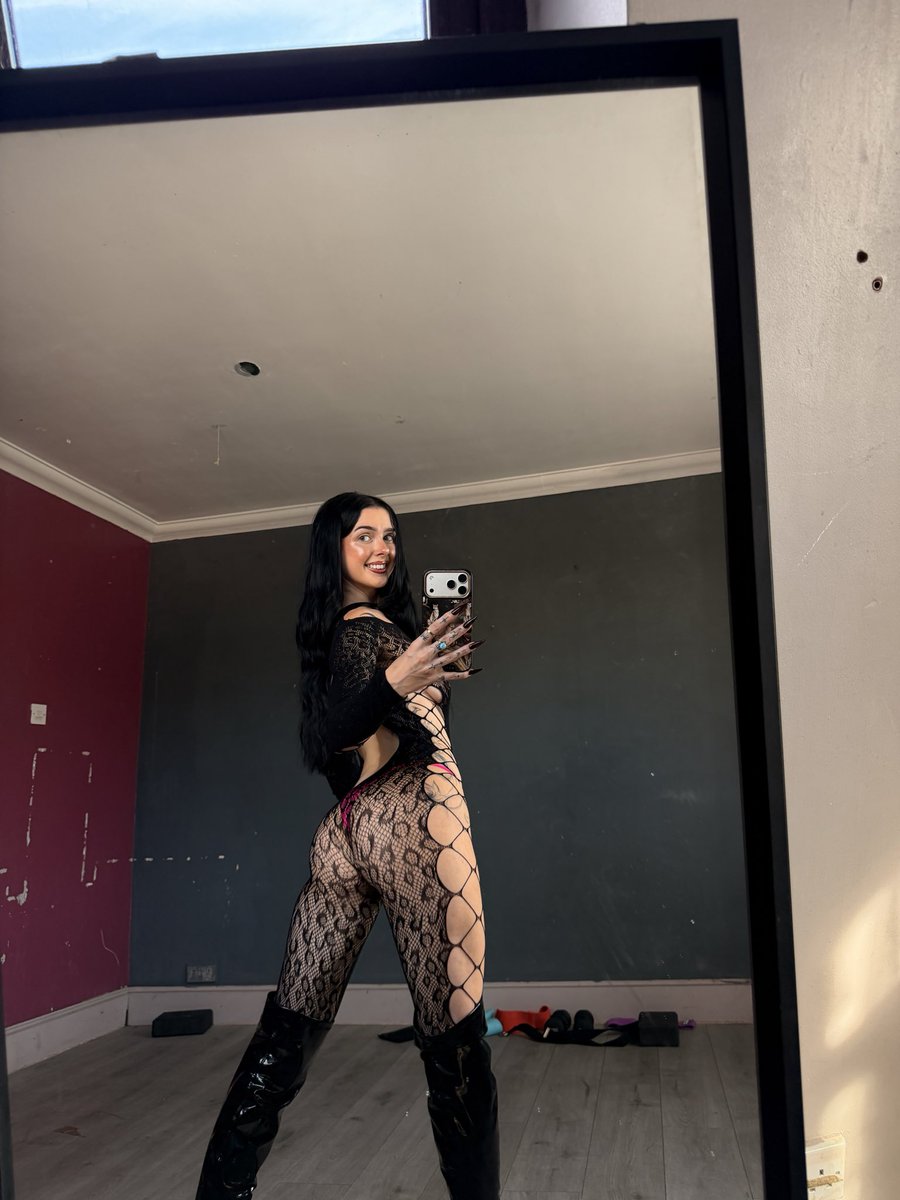 Goddessmayaa1's tweet photo. My body stocking is making you simps relapse 💦💦💦💦💦 

GOON HARDER FOR ME #findom https://t.co/noJSe0lyq0