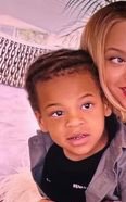 MessiFenty's tweet photo. Rihtards in question https://t.co/ZjjXPBlF5j
