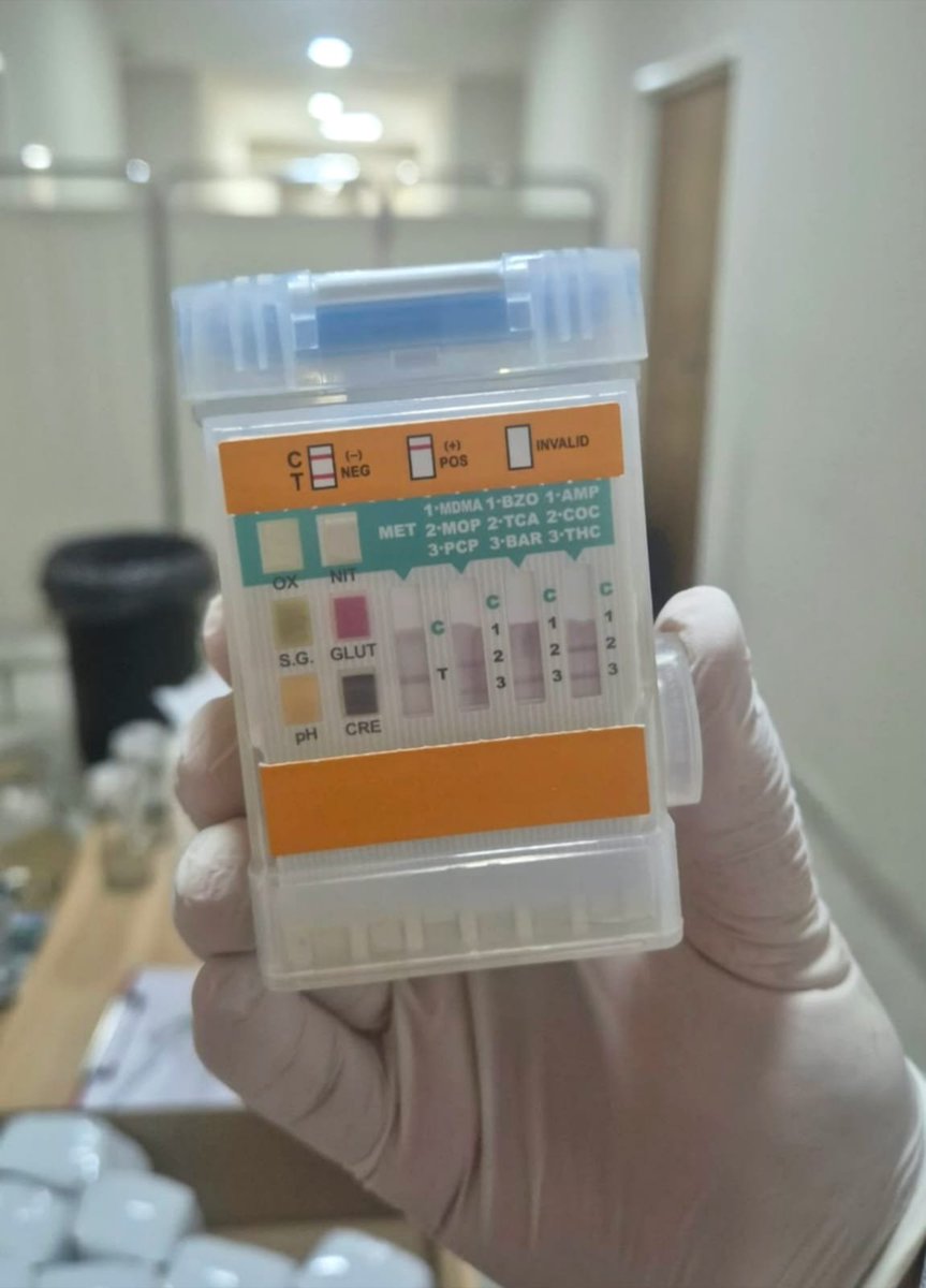 Geraneuquen's tweet photo. #Hoy cumplí con mi obligación de hacerme el Narco Test de acuerdo a la Ley Provincial N° 3531. Fuí uno de los primeros diputados en realizarme el test aleatorio y sorpresivo que, como muestran las imágenes, dio negativo.
#SiALaVida #NoALasDrogas
#Neuquén https://t.co/ia5YVnNB57