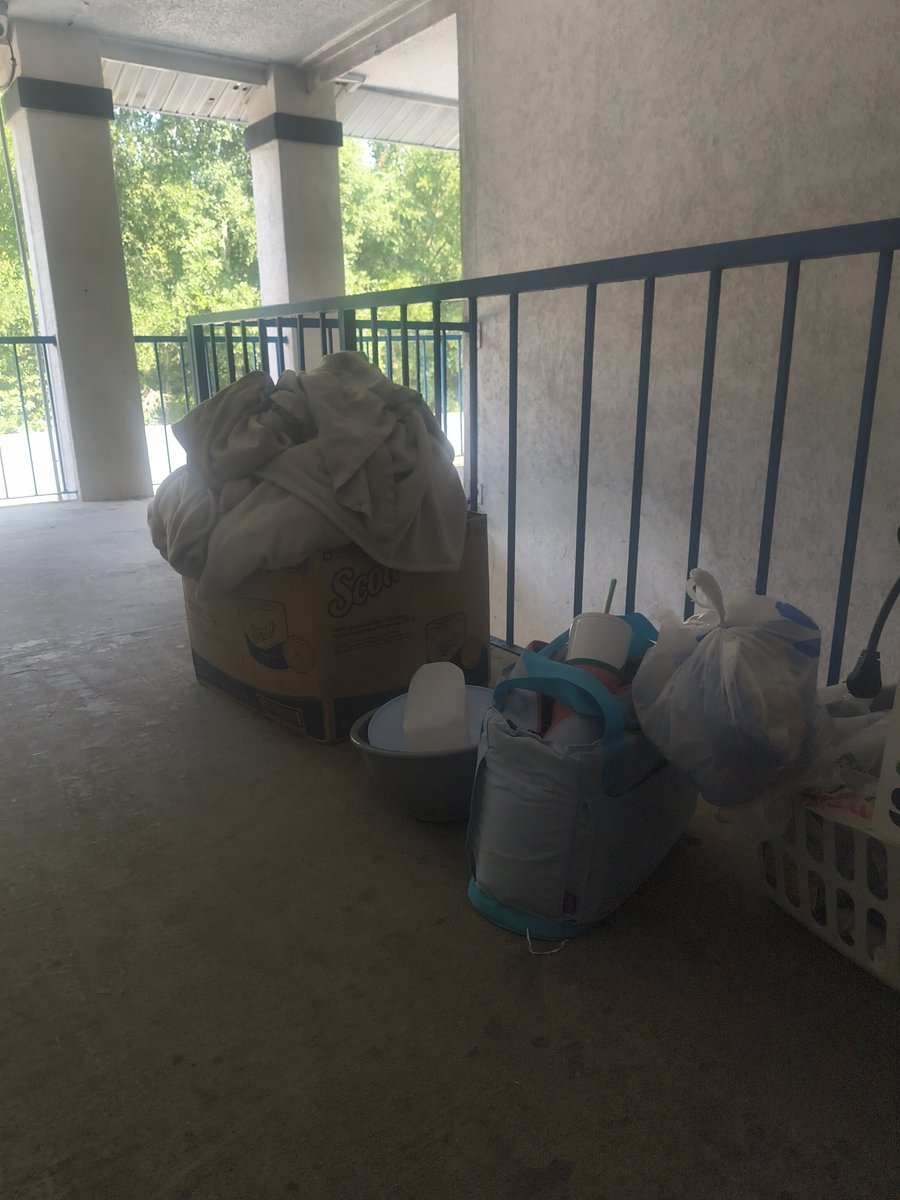 TFWReal's tweet photo. I need help desperately need 50 dollars for a room tonight for me and my family we are on the streets pretty soon packing up so anything helps

 My dads venmo
https://t.co/OGLL0PgE4X…

Anything helps

#needhelpandsupport❤️🙏🙏 #homeless #helpthehomeless https://t.co/tCGuBQx9ne