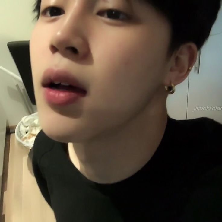 dreamijimni's tweet photo. most kissable lips of all times https://t.co/6T0Svao9q5