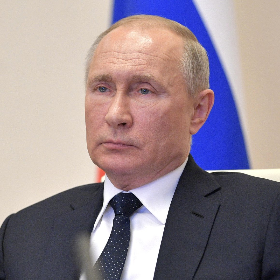 TheOtherSideRu's tweet photo. 🇷🇺 Russia pulled in its highest weekly oil revenue since the war began — Bloomberg

In the week ending September 27, Russia shipped 3.99 million barrels a day abroad, worth $2.75 billion
 
The jump came from Russian oil in the $110–120 per barrel range, plus higher crude exports https://t.co/b5KUH71IlJ