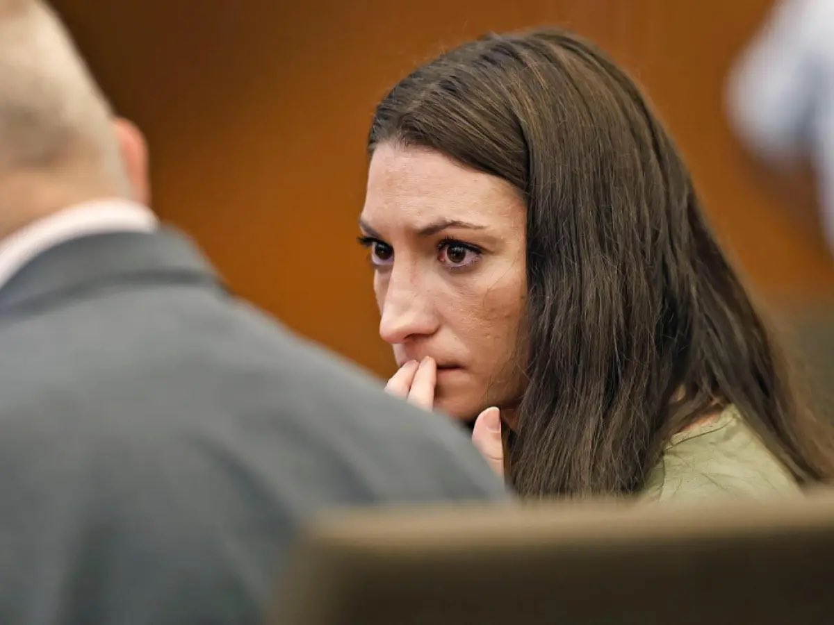 DailyLoud's tweet photo. UPDATE: Lindsay Clancy’s defense attorney, Kevin Reddington, argued in court today that prosecutors have not presented enough evidence to prove she killed her three children https://t.co/7LqilPVjZ7