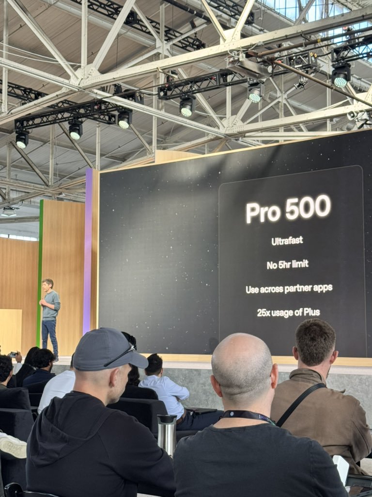 adityaa_behera's tweet photo. •GPT-6.1 Sol : near-Astra performance at 1/5 the input/output pric
• Ultrafast mode : up to 8x faster
• Pro 500 : $500/month, 25x Plus usage, no 5-hour limit

I never thought I would see ai cost $500/month

But it's worth it like nobody can say their money will go in loss. https://t.co/6f5KtwYXf7