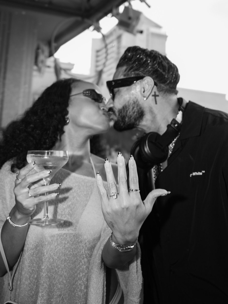 blacktwiterthrd's tweet photo. Pauly D and Nikki Hall are officially engaged. https://t.co/ZwBMzEwrgJ