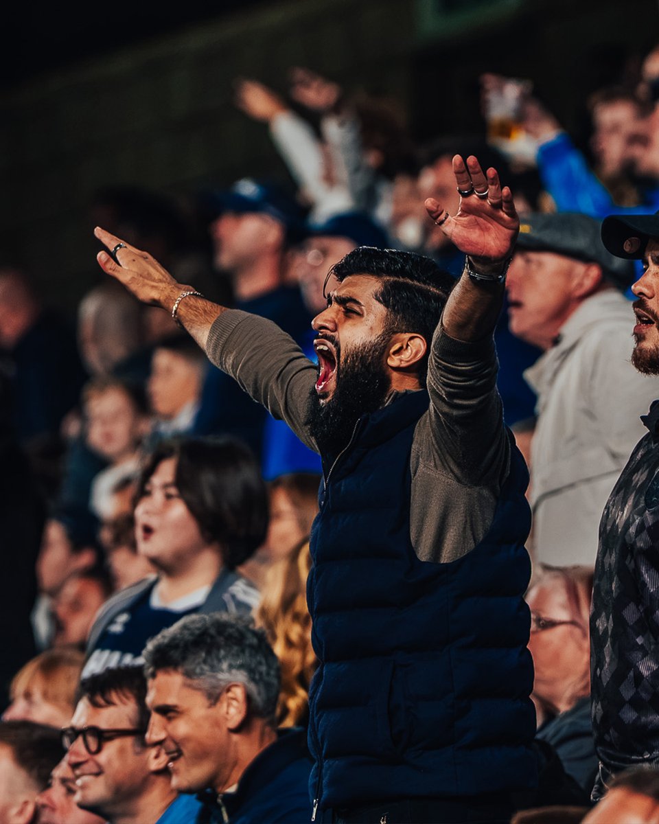 robbo555's tweet photo. If I see this fella down the Den I will shake his hand and wish him well. Fuck racism. https://t.co/CMKVTS3s3a