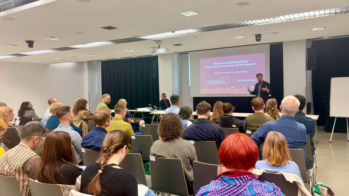 PlacemakingX's tweet photo. Highlights from 700 #placemakers gathering from 40 countries for the 1st #PlacemakingWeekEurope in Poland.

Thanks #PlacemakingPoland and #PlacemakingEurope for masterfully hosting. https://t.co/5ONiNjLgGC