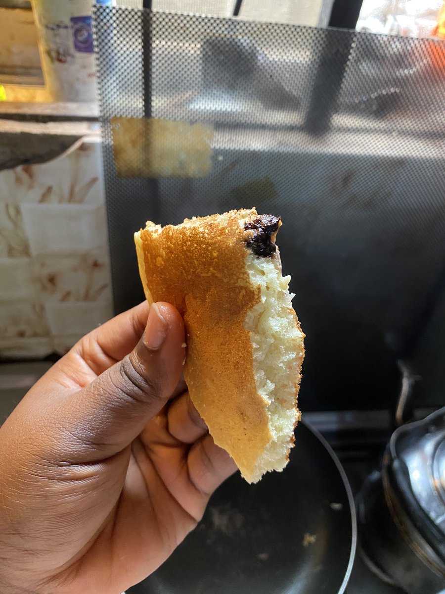 SenpaiAdaTM's tweet photo. Tried a new pancake recipe today with chocolate in the middle.👀 The golden brown color>>> https://t.co/czNPKOeyX5