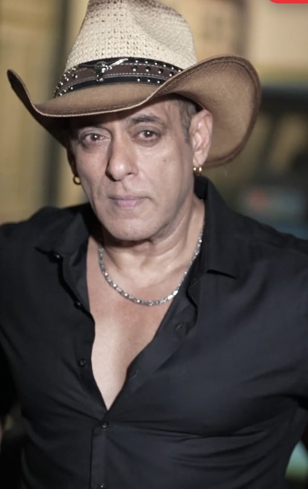 Iftykhan15's tweet photo. Salman khan https://t.co/8nq2puuCkF