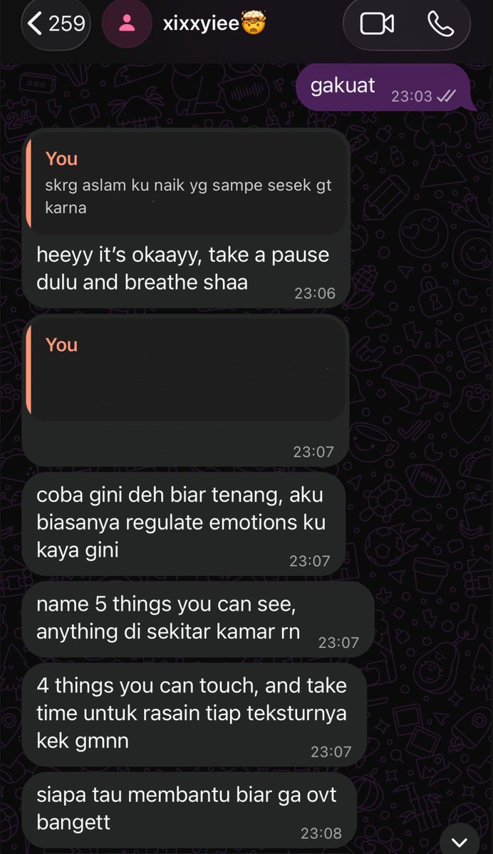 sashaguileraa's tweet photo. was feeling rlly anxious earlier, genuinely dk what i’d do without my unpaid therapist😞 i fucking hate wednesdays. when tf is sem 5 gonna end bro im actually cooked https://t.co/4KDEhg3m12