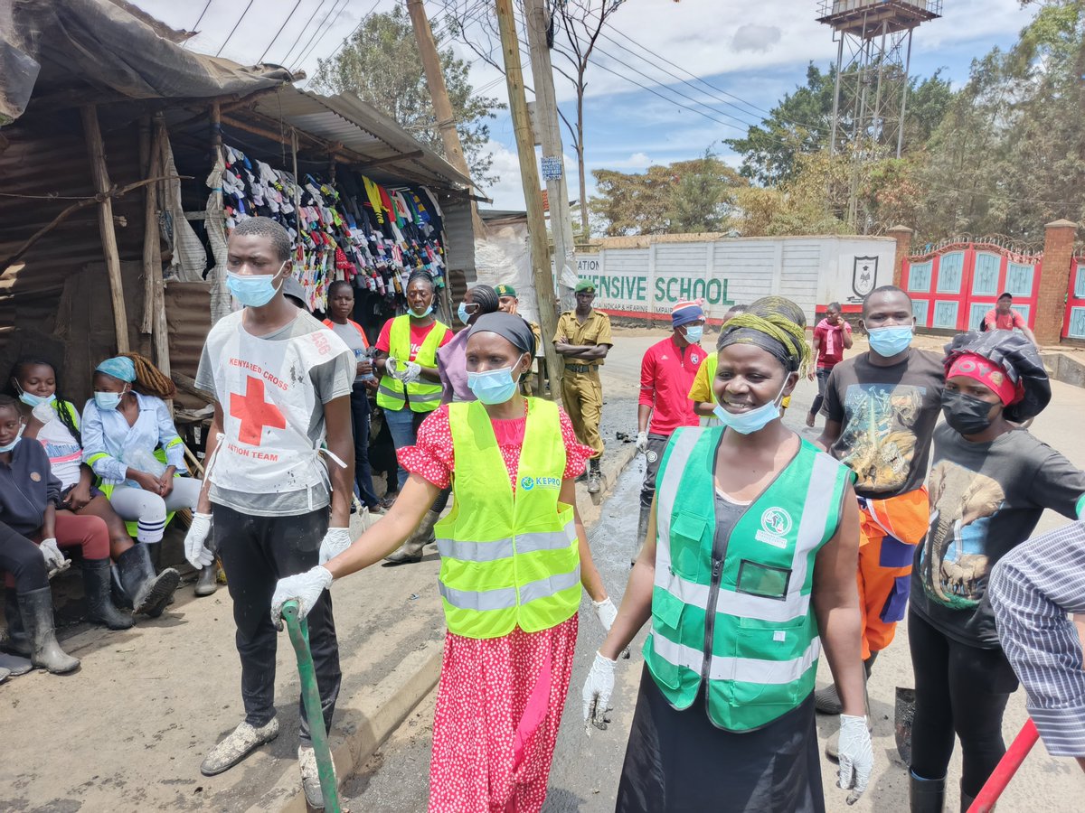 AdhiamboStella1's tweet photo. Small actions, big change! 🌱🧹 Today, we came together as kariobangisjc for a community clean-up, making our neighbourhood cleaner, healthier, and more beautiful. Together, we can keep our community clean! 💚 #CleanCommunity
#KariobangiSJC
#EqualRightsAndJusticeForAll https://t.co/5q2mHMTrYq