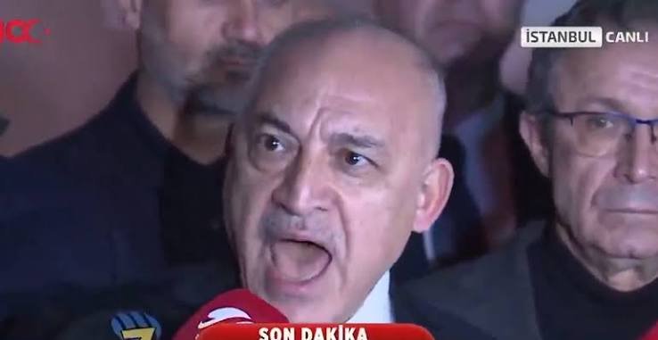 zgergezz's tweet photo. ❌️Ferhat Gündoğdu Allah seni kahretsin 
❌️Mehmet Büyükekşi Allah sana  acıların en büyüğünü yaşatsın 
❌️Türk futbolu bu 2 rezil isimlerin yaptıkları kötülüklerden bıktı 
✅️Fenerbahçe'ye yaptıkları kötülüklerden dolayı hakkımızı helal etmiyoruz 
Ve öteki dünyada cehennemde yansınlar inşallah 
Yapı mapı yok diyen orrrrrssssppppuuunnnunnn evvvvllllatrı eğleniyormusunuz
#TürkFutboluTemizlensin