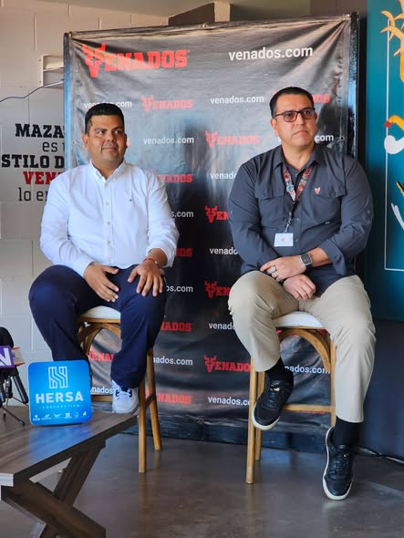 EditorMzt's tweet photo. ¡Unión!
#Venados+#HERSA unen sus fuerzas para impulsar el deporte, la identidad y el orgullo de #Mazatlán
Con 81 años de identidad, tradición y pasión, Venados de Mazatlán se prepara para volver al terreno de juego y escribir una nueva página en su historia. #Sinaloa https://t.co/ibGZuaXlGq